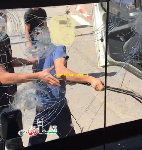 كفرقاسم - فيديو : الشرطة تعتقل سائق شاحنة من قلنسوة قام بإرهاب وارعاب طلاب المدرسة خلال تحطيمه لزجاج حافلة عمومية 